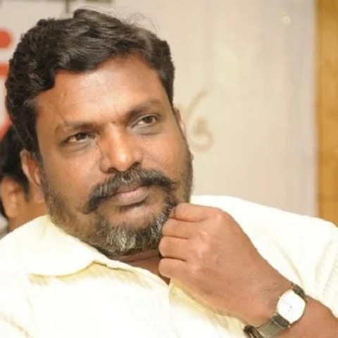 `எந்தப் பொத்தானை அழுத்தினாலும் இரட்டை இலைக்குத்தான் வாக்கு விழுகிறது!' - திருமாவளவன்