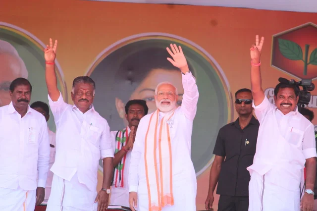 `கங்கைபோல வைகையும் தூய்மைப்படுத்தப்படும்!' - தேனியில் மோடி பேச்சு