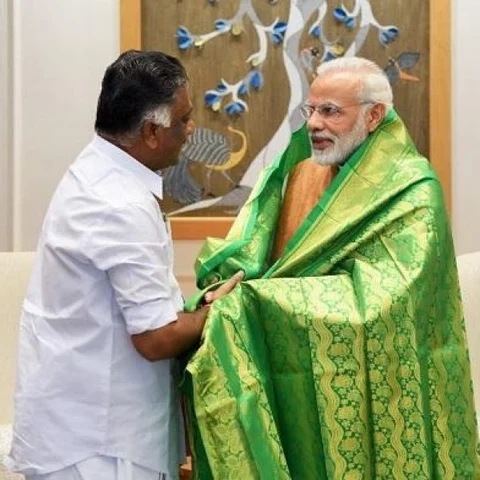 "தென்னிந்தியாவில் கால்பதிப்பதற்கு வாழ்த்துகள்!" - அமித் ஷாவை வரவேற்கும் ஓ.பன்னீர்செல்வம்