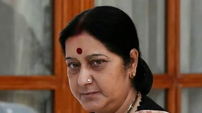 ஒரே இடத்தில் பணி: ட்விட்டரில் கொதித்த சுஷ்மா ஸ்வராஜ்!