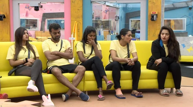``மேல கை வைடா பாக்கலாம்...? ஏன் இவ்ளோ கோபம் மும்தாஜ்? #BiggBossTamil2