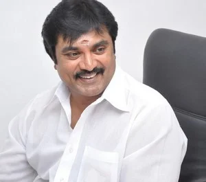 அரசு பள்ளிகளில் எல்.கே.ஜி., யு.கே.ஜி: சரத்குமார் யோசனை!