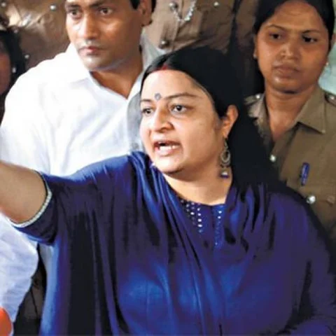 “கட்சியில் பலரும் பணக்காரர்கள்தான்; பிச்சையெடுக்கும் நிலையில் நான் இல்லை”- சொல்கிறார் தீபா