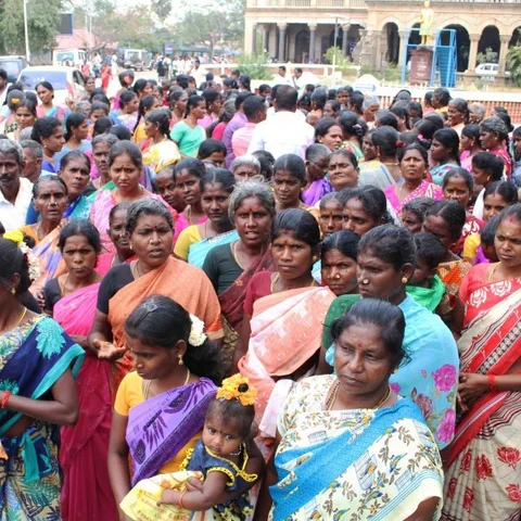 மறு கிராம சபை கூட்டத்தைக் கூட்டுங்கள்... - ஆட்சியரிடம் புதுக்கோட்டை மக்கள் மனு!