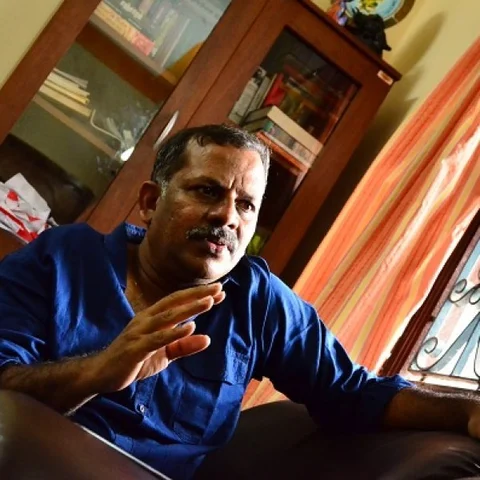 "எம்.ஜி.ஆர், சிவாஜி தோற்ற இடம்... 'விக்ரம்வேதா'வும், 'ஆரஞ்சுமிட்டாயு'ம் வேற வேற... இதை உணரணும்!" கந்துவட்டி... தமிழ்சினிமாவின் ஹீரோவா, வில்லனா? தொடர் - அத்தியாயம்-4