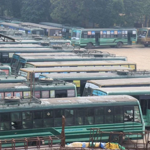 பஸ் ஸ்டிரைக் முடிவுக்கு வந்தது: நாளை காலை முதல் பேருந்துகள் இயங்கும்