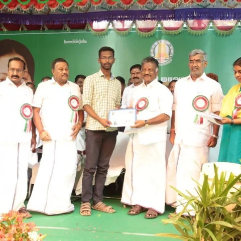 `சாதியை வைத்து அவதூறு பேசினால் கைது!’ - ஓ.பன்னீர்செல்வம் எச்சரிக்கை