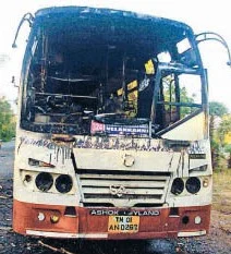 வானூரில் இன்று 7 கடைகள் எரிப்பு: மரக்காணத்தில் தொடர்ந்து பதற்றம் நீடிப்பு