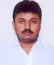 பறித்தார் ராகுல்... கொடுத்தார் வாசன்!