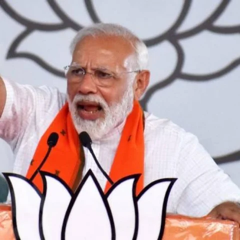 `பலனை அனுபவிக்க வேண்டியது வரும்!'- பிரசாரத்தில் மம்தாவை சாடிய மோடி