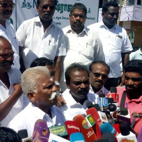 `மத்திய அரசு கார்ப்பரேட் கம்பெனிகளை வளர்த்தெடுக்கிறது' - வெள்ளையன் காட்டம்