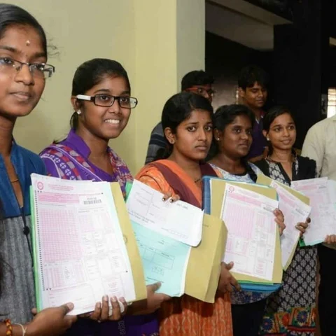 ப்ளஸ் டூ ரிசல்ட் வரப் போகிறது.... இனி பெற்றோரும் மாணவர்களும் செய்யவேண்டியது என்ன?