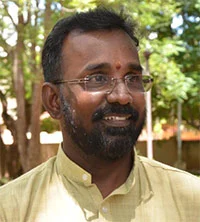 இளம் ஓவியர்களை உற்சாகப்படுத்த கலைநகரத்தில் நடந்த கண்காட்சி!