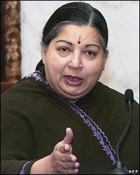 அண்ணா நினைவு வளைவை அகற்ற உத்தரவிடவில்லை: ஜெயலலிதா
