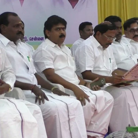 ``தேர்தல் எப்போது?'' - அமைச்சர்களின் விளக்கத்தால் விழி பிதுங்கிய தொண்டர்கள்
