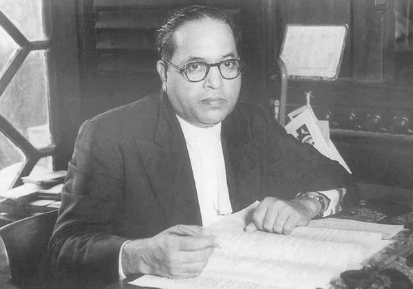 `பொருளாதாரரீதியிலான இட ஒதுக்கீடு ஊழலை அதிகப்படுத்தும்!’ - மக்களவையில் தம்பிதுரை பேச்சு