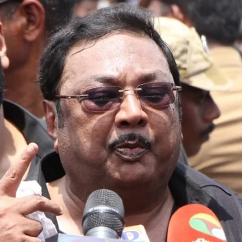 'வந்தது 1 லட்சம் அல்ல; பத்தாயிரம்தான்!' - அழகிரியைக் கொதிக்க வைத்த ஆதரவாளர்கள்