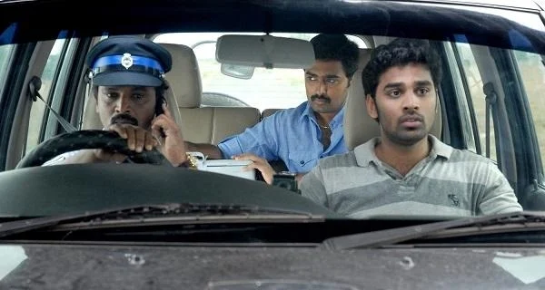இக்கதையில் வரும் சம்பவங்கள் சிலரைக் குறிப்பிடுபவையே! #MoviesBasedonTrueEvents