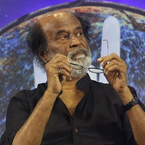 ரஜினிகாந்த் என்ன செய்ய வேண்டும்... மக்கள் கருத்து #VikatanSurveyResults
