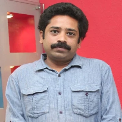 'அப்பா' படம் பார்க்க பாஸ் வழங்கிய பள்ளி: நன்றி சொல்லும் இயக்குநர் சீனு ராமசாமி!