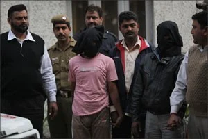 டெல்லி மாணவி வழக்கில் கைதான 2 பேர் அப்ரூவராக விருப்பம்