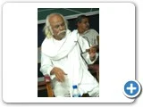 எளியோர் வாழ்க்கையை எழுத்தில் வடித்த எழுத்துச் சிங்கத்தின் புகைப்பட ஆல்பம் !