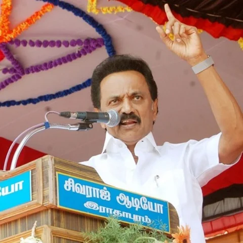 ``இங்கிருக்கும் ஒருவர் டெல்லிக்கு விரட்டப்படுவார்” - புதுச்சேரி பிரசாரத்தில் முழங்கிய ஸ்டாலின்
