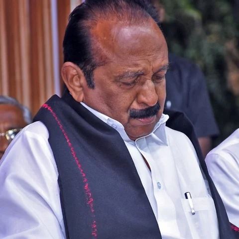 கருணாநிதியிடம் அவர் சொன்ன அந்த வார்த்தை..... - ஸ்டாலின் பாராட்டால் மேடையிலேயே அழுத வைகோ!