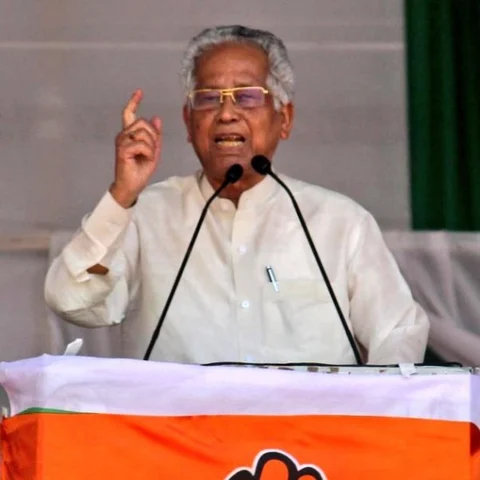 `தன்னைச் சுற்றி அறிவாளிகள் இருப்பதை மோடி விரும்புவதில்லை!’ - காங்கிரஸ் விமர்சனம்