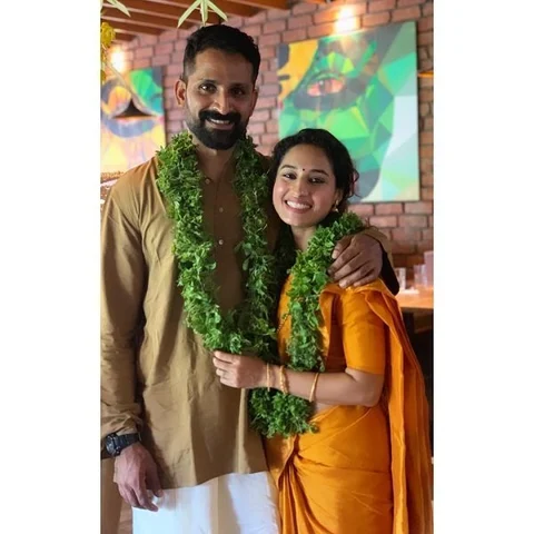 `என்னுடைய சிறந்த நண்பரைக் கரம்பிடித்திருக்கிறேன்!' - மறுமணம் குறித்து எஸ்.எஸ்.மியூசிக் பூஜா நெகிழ்ச்சி