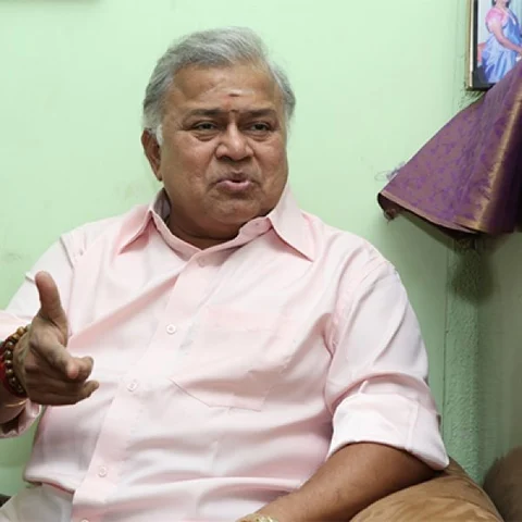 சினிமா ட்ரெய்லர் ஏமாற்று வேலை. - ராதாரவி
