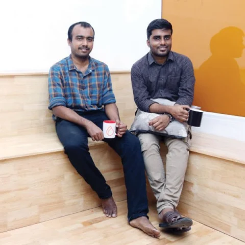 டெக்ஜாம்பவான்கள்! - #LetStartup - அச்சகங்களை இணைக்கும் அசத்தல் ஸ்டார்ட் அப்