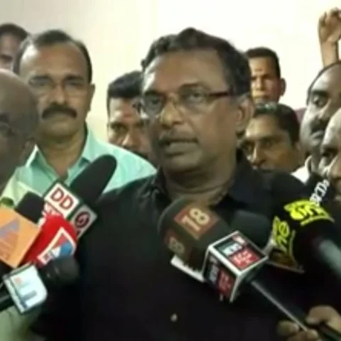 ``தீர்ப்பை நிறைவேற்ற கால அவகாசம் கேட்கும் தேவசம்போர்டு” - சபரிமலை விவகாரத்தில் புதிய திருப்பம்