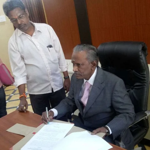 "செப். 22-ல் போயஸ்கார்டன் சி.சி.டி.வி. செயல்பட்டதா?" - ஆறுமுகசாமி ஆணையத்திடம் அஃபிடவிட் தாக்கல்!