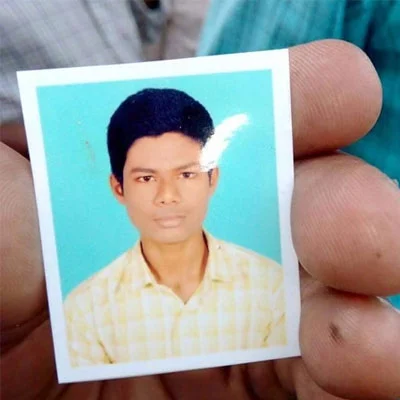 வெள்ளத்தில் சிக்கியவர்களை மீட்ட மாணவன் விஷ பூச்சி கடித்து உயிரிழந்த பரிதாபம்!