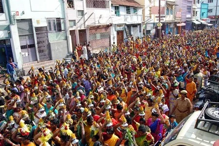 ஜெயலலிதா விடுதலைக்காக அமைச்சர் நடத்திய காவடி திருவிழா!