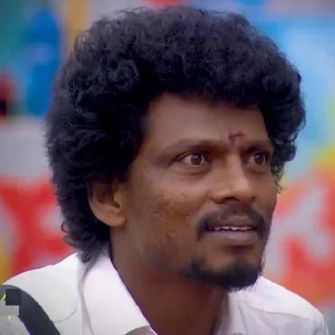 'மூடர்கூடத்திலிருந்து வெளியே வந்து பொழப்பப் பாரு சென்றாயா!' - இயக்குநர் நவீன்