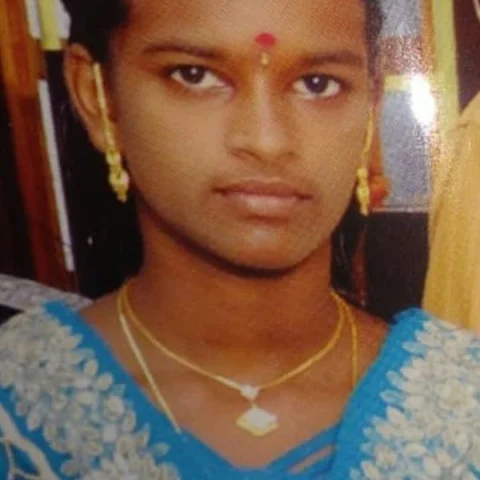 மாடியிலிருந்து குதித்து தற்கொலை செய்துகொண்ட நர்ஸ்! - திருட்டுப் பட்டம் சுமத்தியது காரணமா?