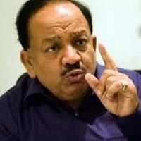 மதுவிலக்கு: உம்மன்சாண்டிக்கு பாராட்டு தெரிவித்த மத்திய அமைச்சர்!