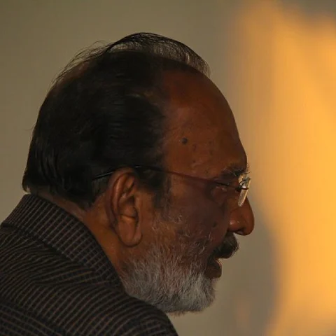 ``அப்பா, இனி நீங்கள் கால் வலியில் துடிக்கப்போவதில்லை" - மகேந்திரன் குறித்து மகன் உருக்கம்!
