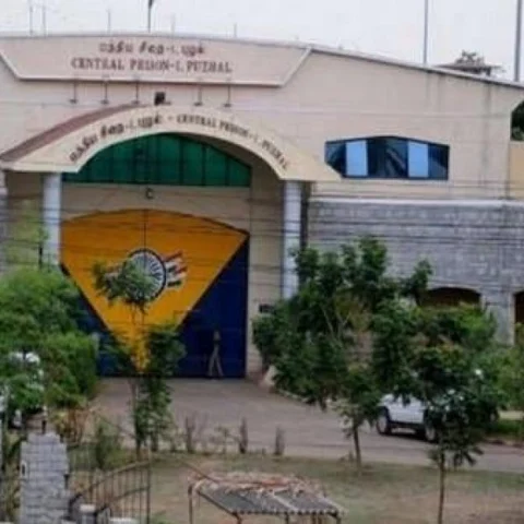 ``என் உயிருக்கு ஆபத்து!" - புழல் சிறையிலிருந்து ஒரு கைதியின் கடிதம்!