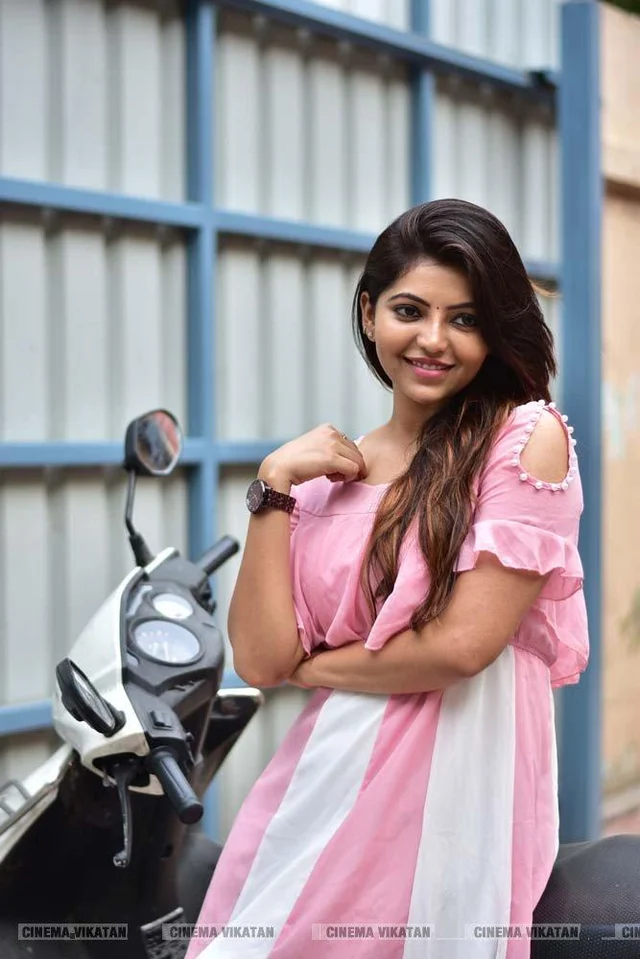 `நானும், அஞ்சலியும் செய்த அலப்பறைகள்!'' - நாடோடிகள் 2' ஷூட்டிங் ஸ்பாட் குறித்து அதுல்யா ரவி