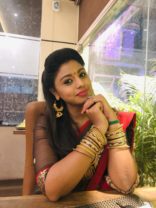 ``எனக்கு அறிமுகமில்லாத ஐடி-ல இருந்து வர்ற மெசேஜை ஓப்பன்கூட பண்ண மாட்டேன்’’ - விஜே சசிகலா