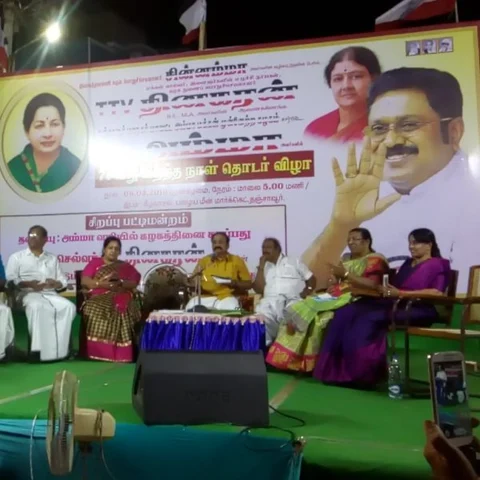 `தேர்தல் நேரத்தில் ராமதாஸ் பற்றிய புத்தகம் வெளியிடுவோம்!'- புகழேந்தி தகவல்