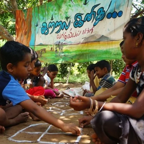 `கிளித்தட்டு’, `கோலிக்கா’... ஆட்டிசம் குழந்தைகளை மீட்க விளையாட்டுகளைக் கற்றுத்தரும் பள்ளி!