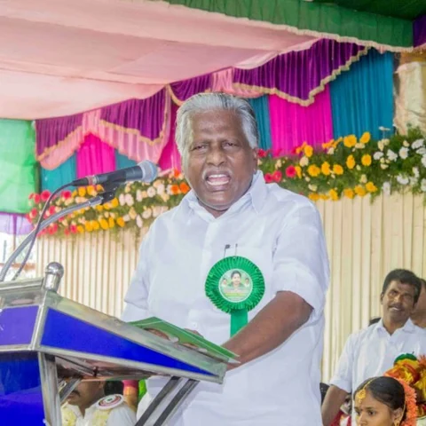 `பா.ஜ.கவை தமிழகத்துக்கு அடையாளம் காட்டியவர் ஜெயலலிதா!' - கே.பி.முனுசாமி பேச்சு