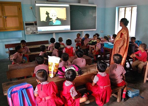 `திருடப்பட்ட எதிர்காலம்’ - பள்ளி செல்லாமல் தவிக்கும் 30 கோடி குழந்தைகள் - ஐ.நா அறிக்கை