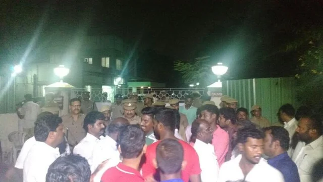 விடிய விடிய விசாரணை - விஜயபாஸ்கரை துளைத்தெடுத்த வருமானவரி அதிகாரிகள்!