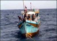 ராமேஸ்வரம் மீனவர்கள் மீது இலங்கை படையினர் மீண்டும் தாக்குதல்!