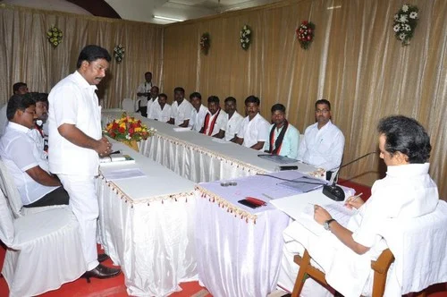 தமிழக மீனவர்கள் தூக்கு ரத்து: கருணாநிதி வரவேற்பு!
